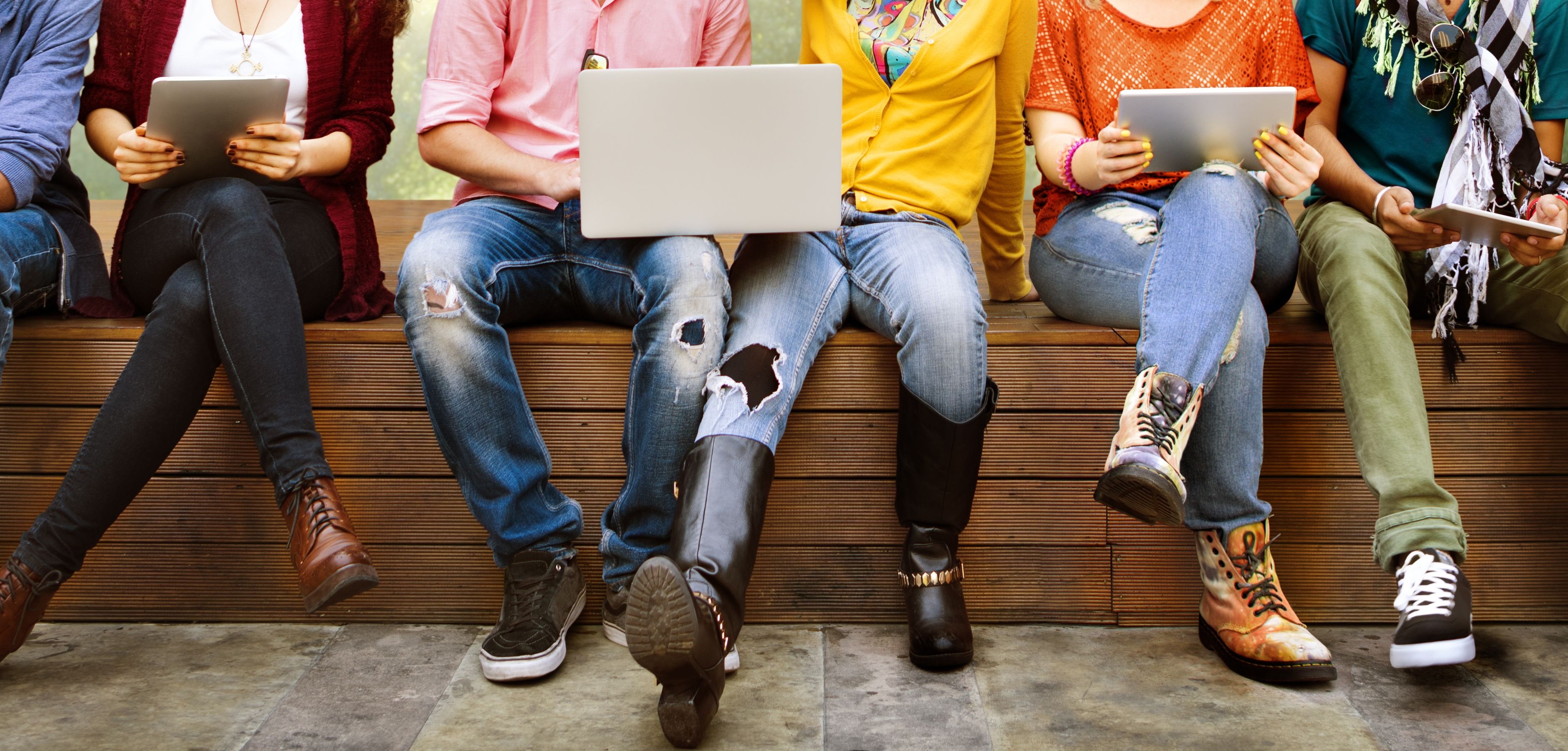 Jugendliche mit Medien